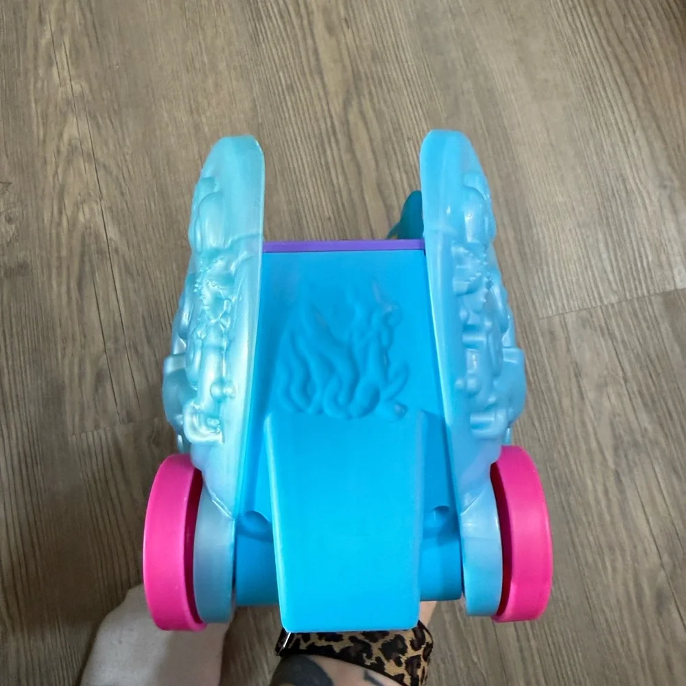 Little People Disney Princess Ariel's Seahorse Carriage Lights Up With Music